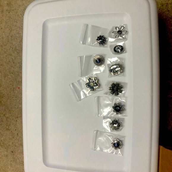 NEW Snap Button Jewelry Different Random Style Snap Buttons Charms Fashion Multi - Picture 1 of 2